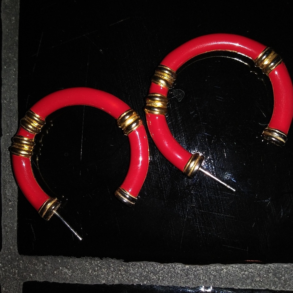 Vintage BE signed red and gold tone hoop earrings